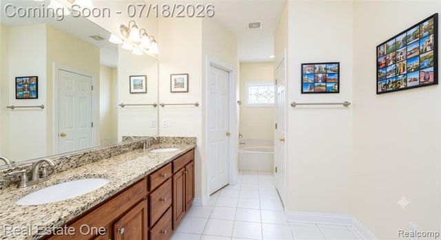 1793 Skyline Drive, Rochester Hills, MI 48306