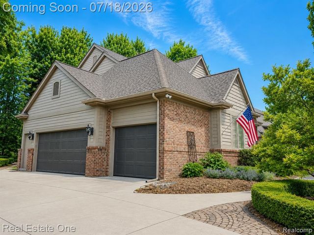 1793 Skyline Drive, Rochester Hills, MI 48306