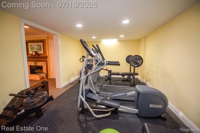 1793 Skyline Drive, Rochester Hills, MI 48306