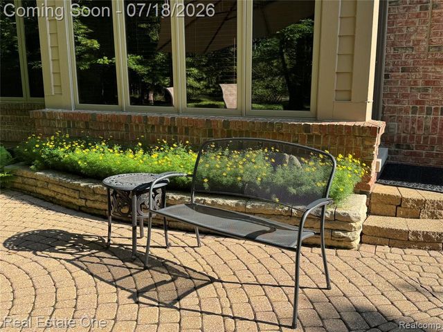 1793 Skyline Drive, Rochester Hills, MI 48306