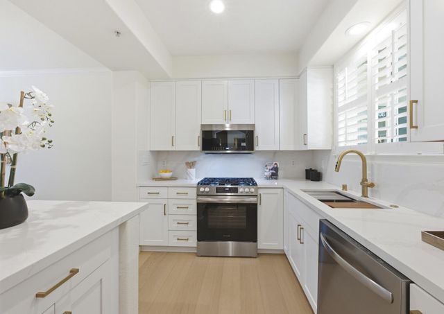 88 17th Avenue 109, San Mateo, CA 94402