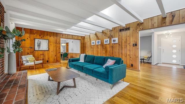 10 Ladue Frst, St Louis, MO 63124