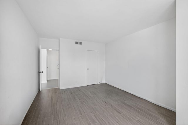 2800 N Flagler Drive 202, West Palm Beach, FL 33407