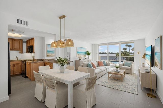 2800 N Flagler Drive 202, West Palm Beach, FL 33407