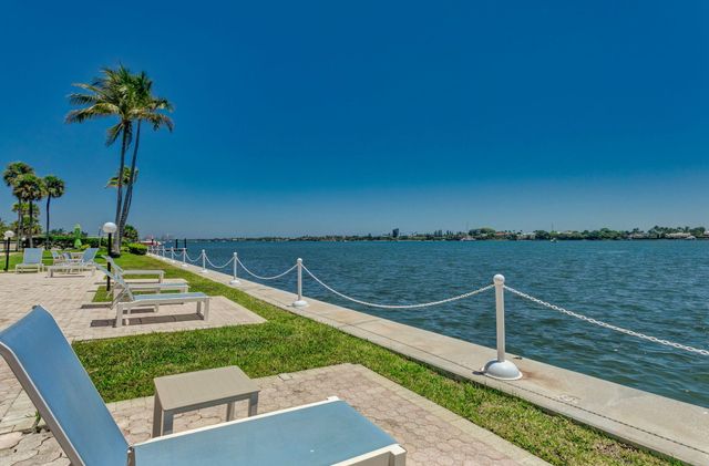 2800 N Flagler Drive 202, West Palm Beach, FL 33407
