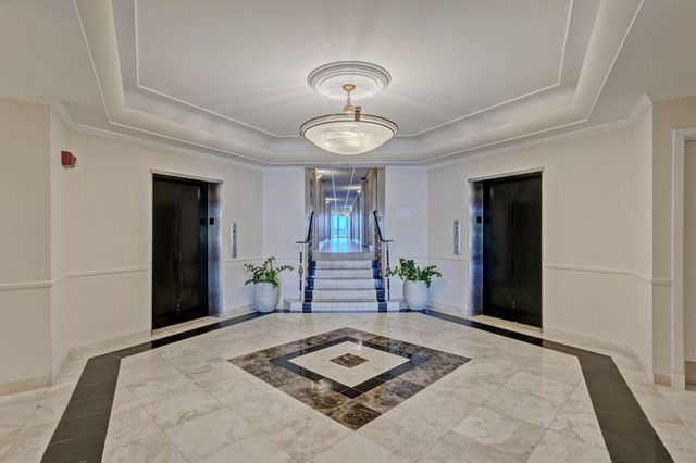 2800 N Flagler Drive 202, West Palm Beach, FL 33407