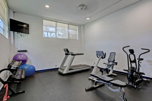 2800 N Flagler Drive 202, West Palm Beach, FL 33407