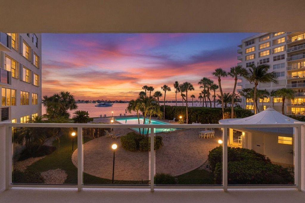 2800 N Flagler Drive 202, West Palm Beach, FL 33407