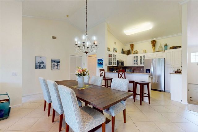 235 Grand Royale Circle 204, Vero Beach, FL 32962