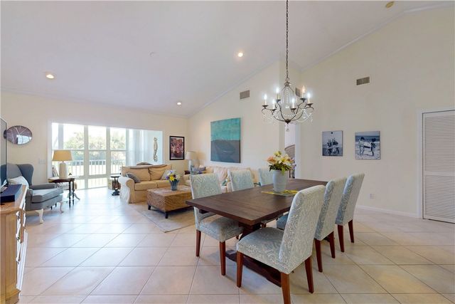 235 Grand Royale Circle 204, Vero Beach, FL 32962