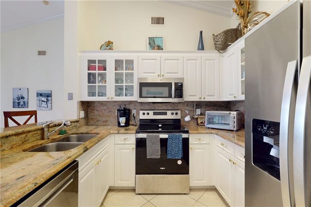 235 Grand Royale Circle 204, Vero Beach, FL 32962