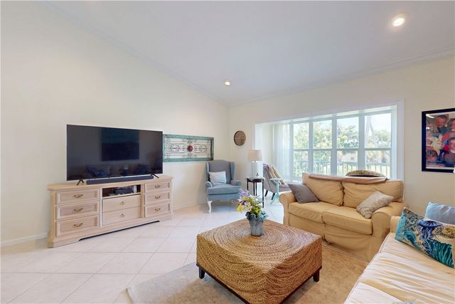 235 Grand Royale Circle 204, Vero Beach, FL 32962