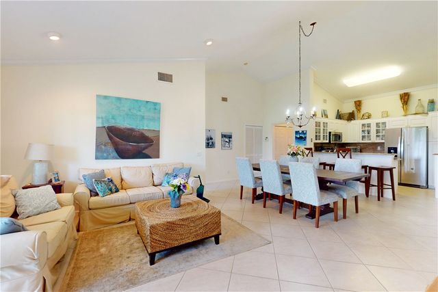 235 Grand Royale Circle 204, Vero Beach, FL 32962