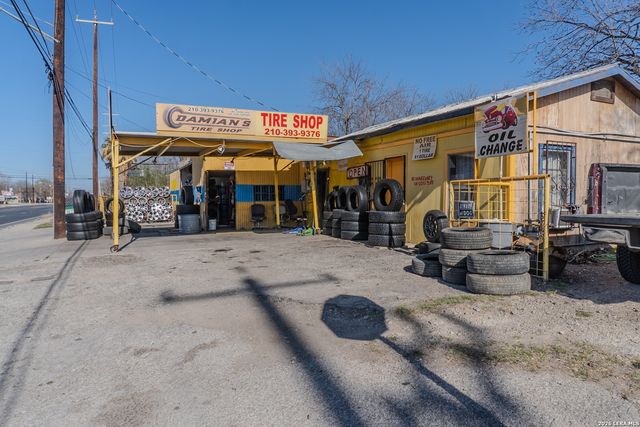 918 new laredo, San Antonio, TX 78211