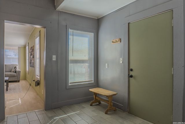 918 new laredo, San Antonio, TX 78211