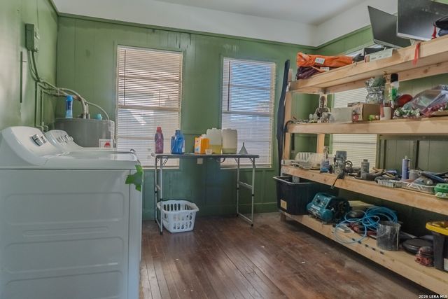 918 new laredo, San Antonio, TX 78211