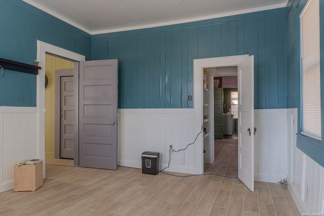 918 new laredo, San Antonio, TX 78211