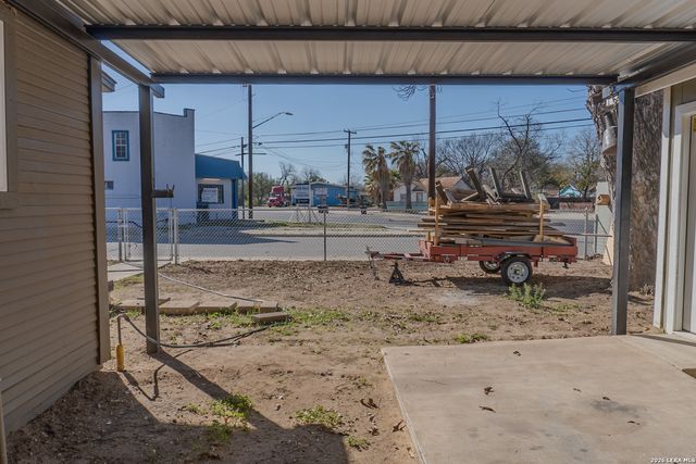 918 new laredo, San Antonio, TX 78211