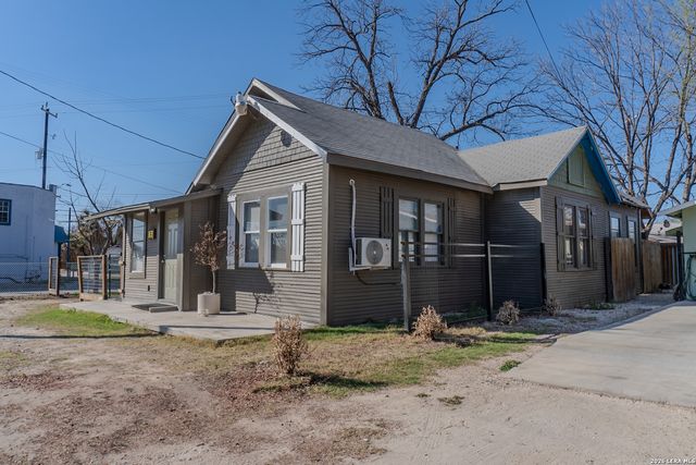 918 new laredo, San Antonio, TX 78211