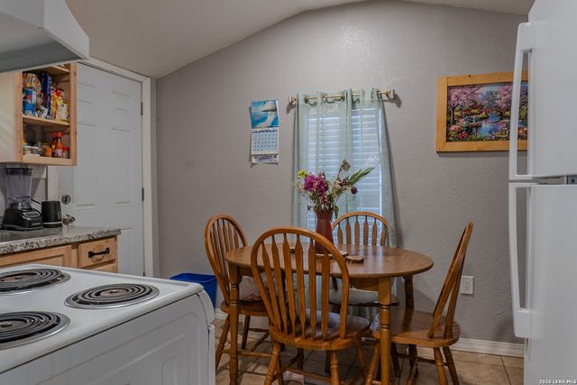 918 new laredo, San Antonio, TX 78211