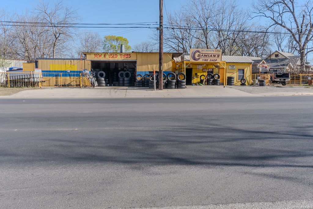 918 new laredo, San Antonio, TX 78211