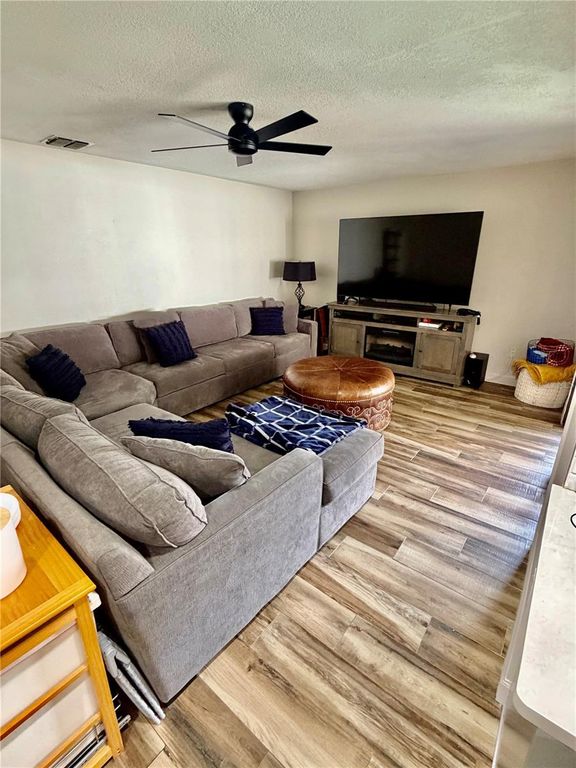 Image 14 of property listing at 15116 TRAIL CREEK PLACE, Tampa, FL 33625