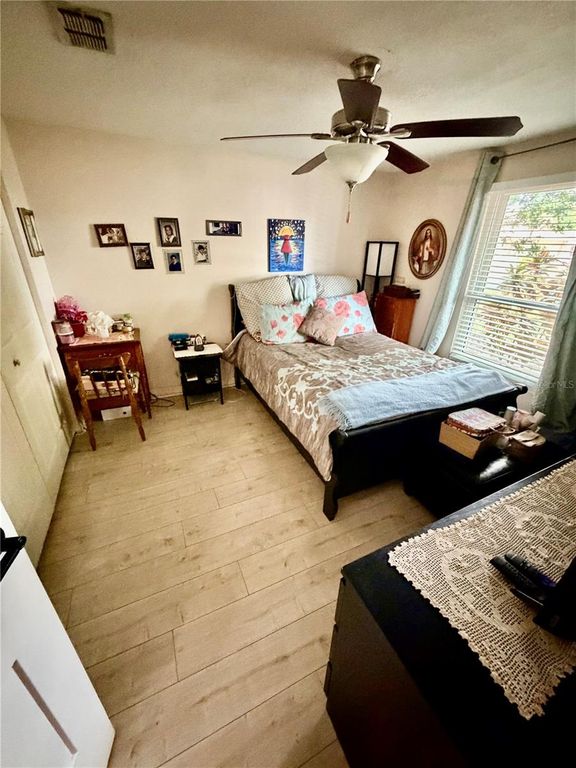 Image 19 of property listing at 15116 TRAIL CREEK PLACE, Tampa, FL 33625