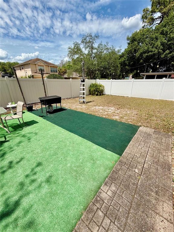 Image 27 of property listing at 15116 TRAIL CREEK PLACE, Tampa, FL 33625