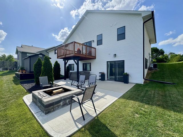 727 Drumlin DRIVE, Kewaskum, WI 53040