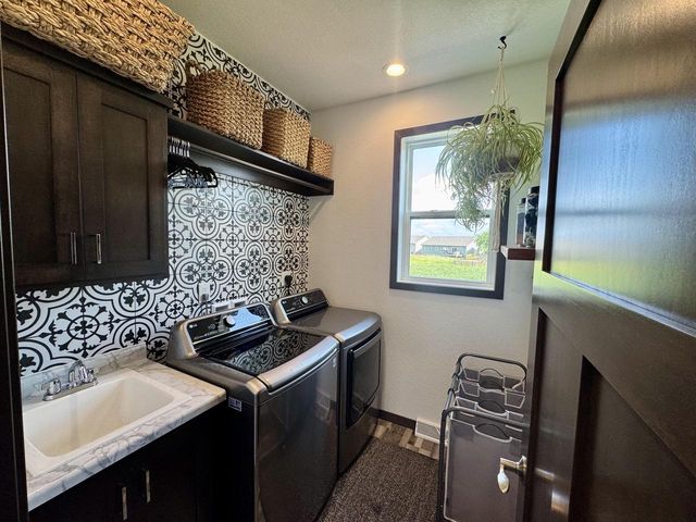 727 Drumlin DRIVE, Kewaskum, WI 53040