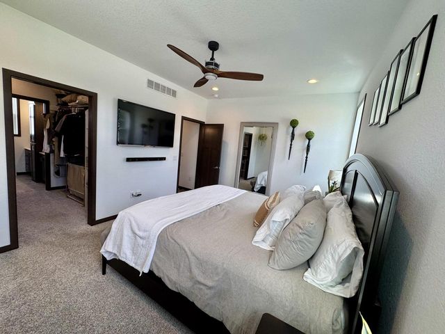 727 Drumlin DRIVE, Kewaskum, WI 53040