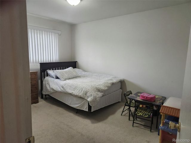37729 Douglas Court, Sterling Heights, MI 48310