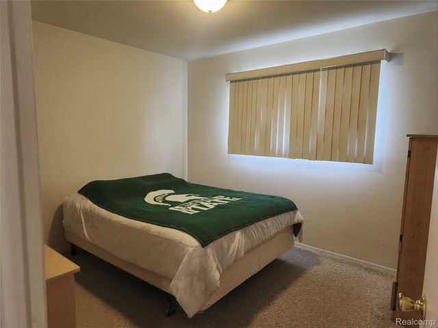 37729 Douglas Court, Sterling Heights, MI 48310