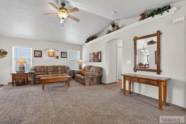 265 La Montagna Strada, Pocatello, ID 83201