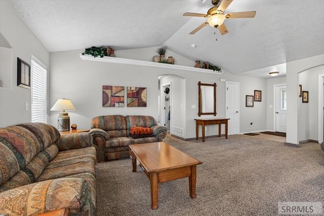265 La Montagna Strada, Pocatello, ID 83201