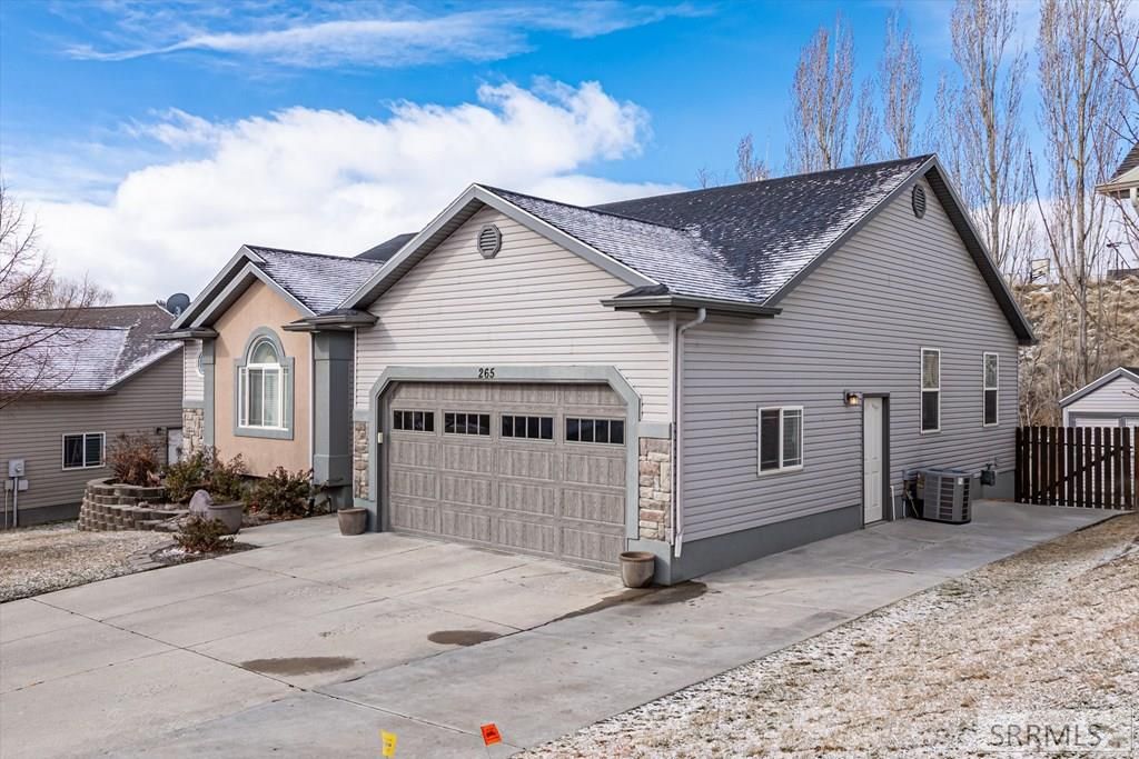 Image 2 of property listing at 265 La Montagna Strada, Pocatello, ID 83201