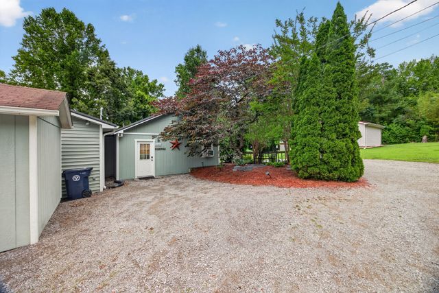 155 Mayberry Dr, Smithville, TN 37166
