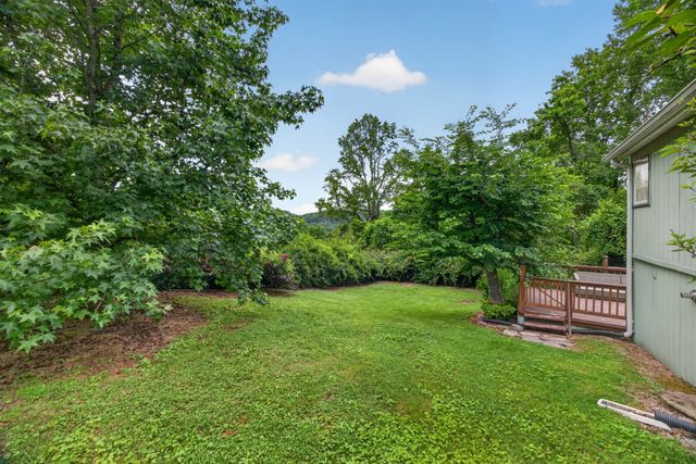 155 Mayberry Dr, Smithville, TN 37166