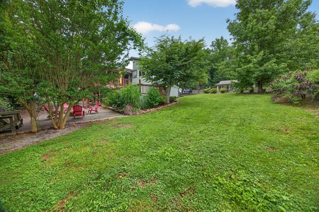 155 Mayberry Dr, Smithville, TN 37166