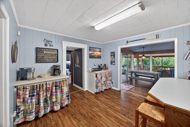 155 Mayberry Dr, Smithville, TN 37166