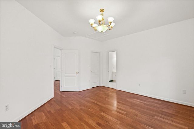 2628 FIVE OAKS RD, Vienna, VA 22181