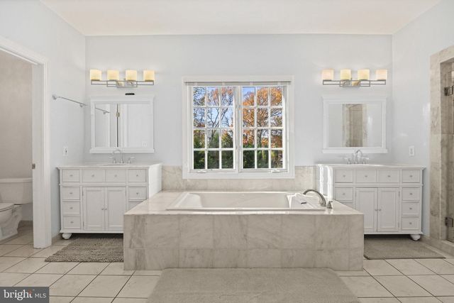 2628 FIVE OAKS RD, Vienna, VA 22181