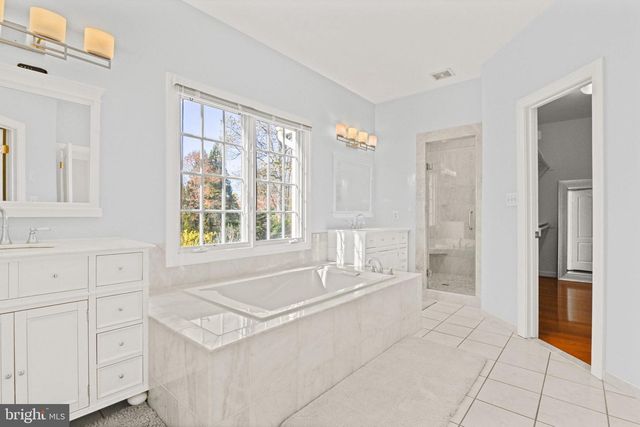 2628 FIVE OAKS RD, Vienna, VA 22181