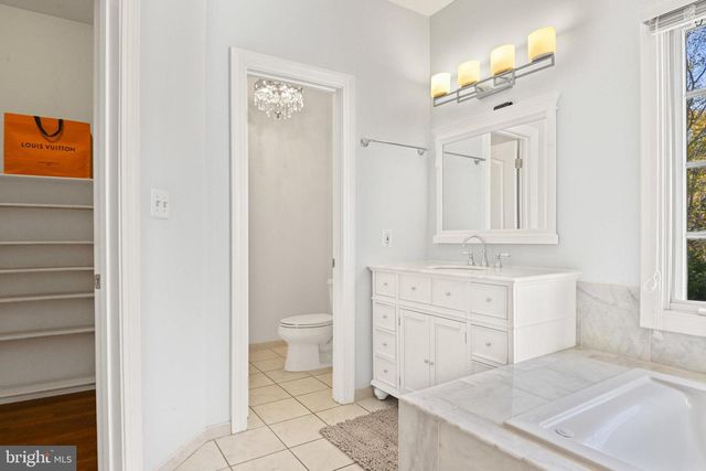 2628 FIVE OAKS RD, Vienna, VA 22181