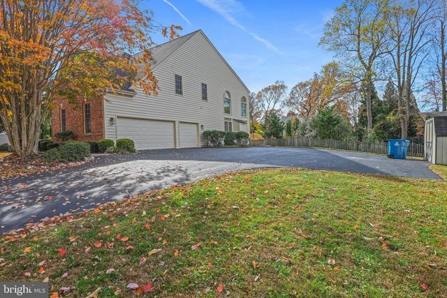 2628 FIVE OAKS RD, Vienna, VA 22181