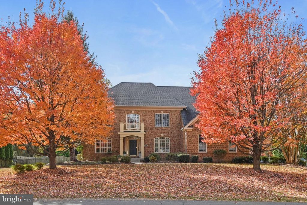 2628 FIVE OAKS RD, Vienna, VA 22181