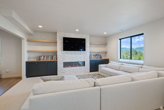 2812 S GREENHEAD DR, Saratoga Springs, UT 84045