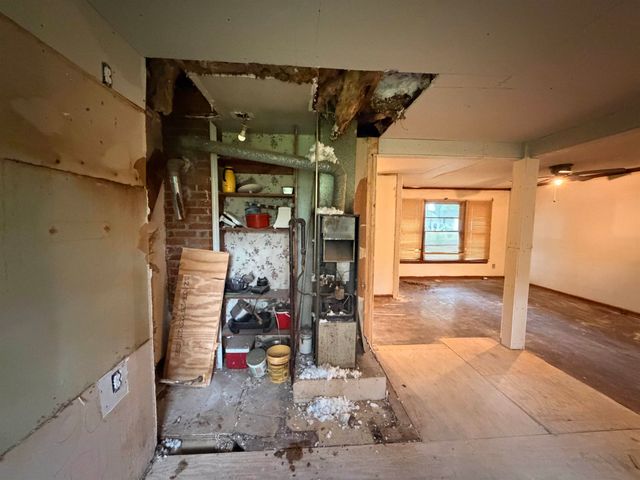 322 SULLIVAN DR, Memphis, TN 38109