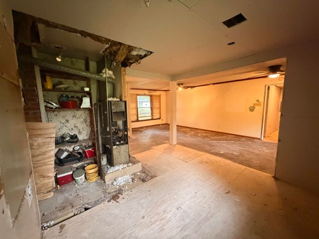 322 SULLIVAN DR, Memphis, TN 38109