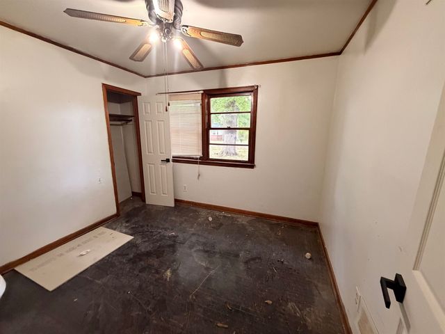 322 SULLIVAN DR, Memphis, TN 38109